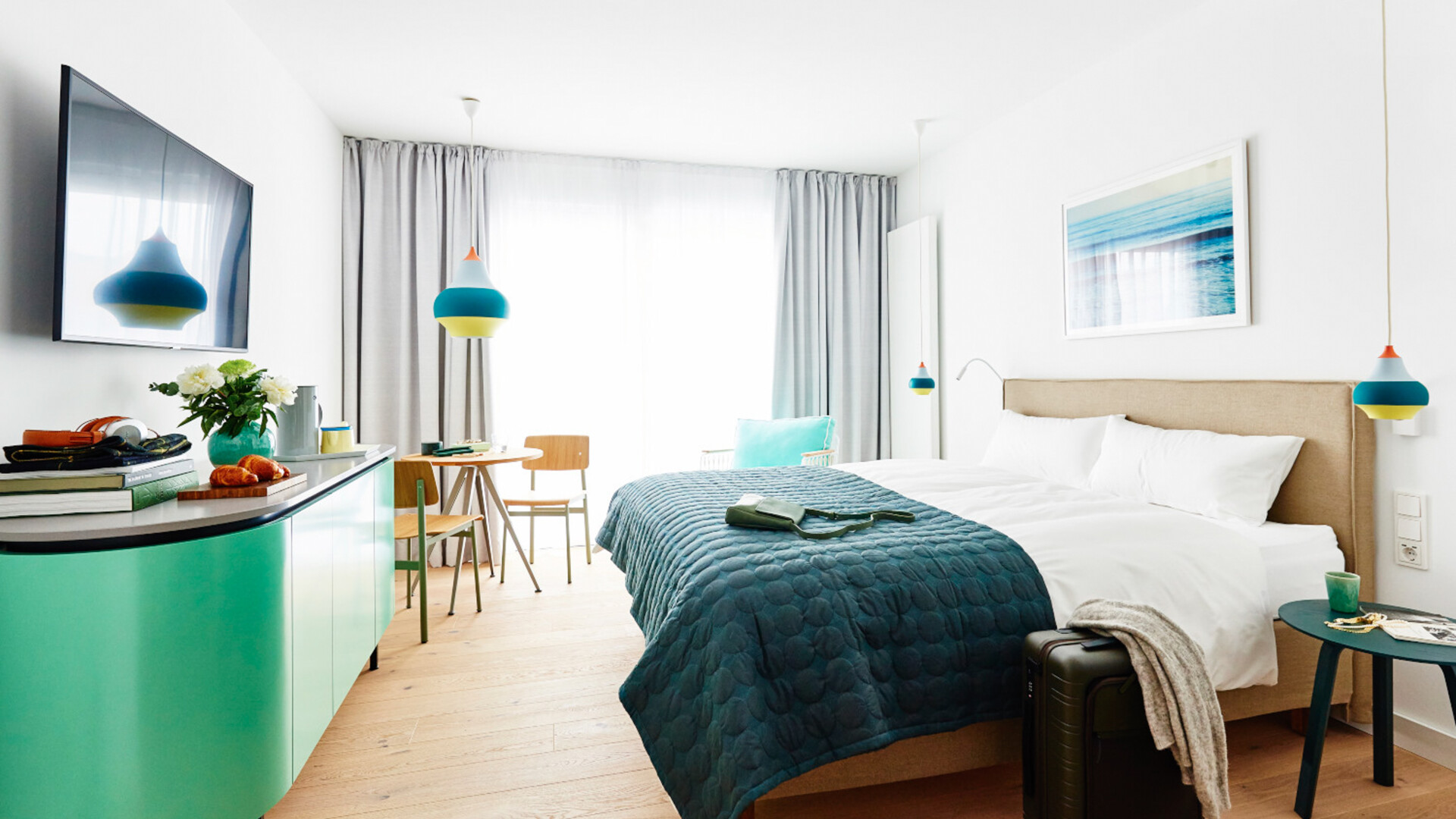 Grün eingerichtetes Hotelzimmer im New Wave auf Norderney.